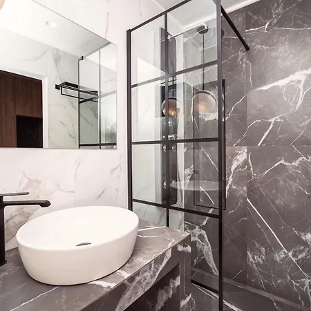 Apartmanhotel San Giovanni And 4*